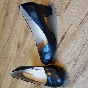 Hush Puppies NWOT black leather pumps 9